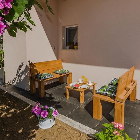 Lovely Apartment M&K In Peaceful Area - Zara Esterno foto