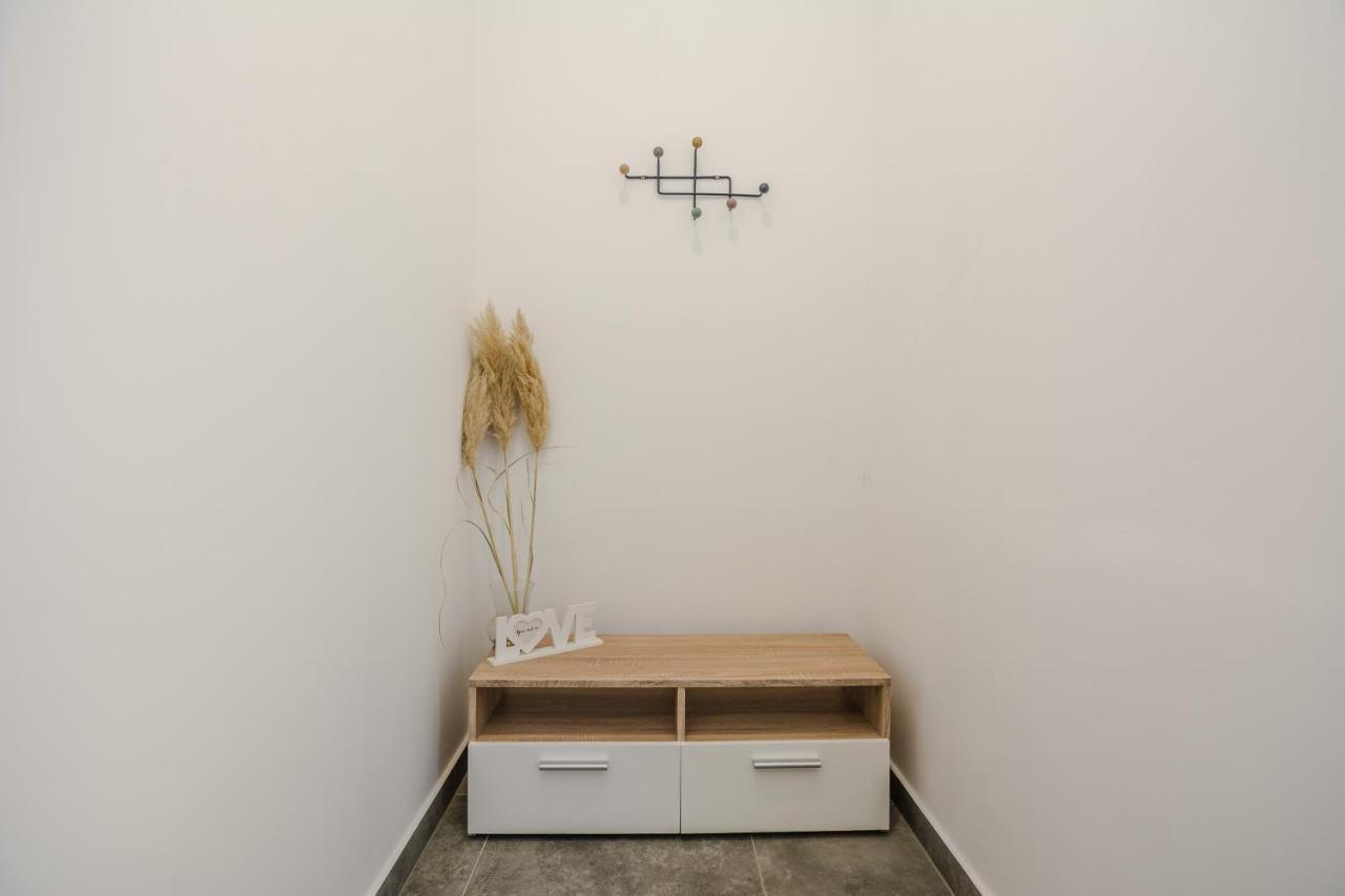 Lovely Apartment M&K In Peaceful Area - Zara Esterno foto