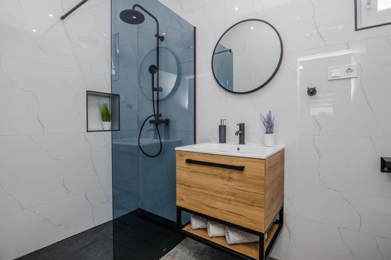 Lovely Apartment M&K In Peaceful Area - Zara Esterno foto
