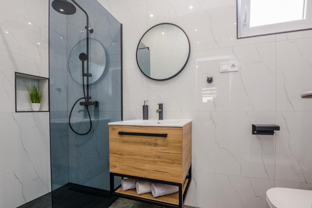 Lovely Apartment M&K In Peaceful Area - Zara Esterno foto