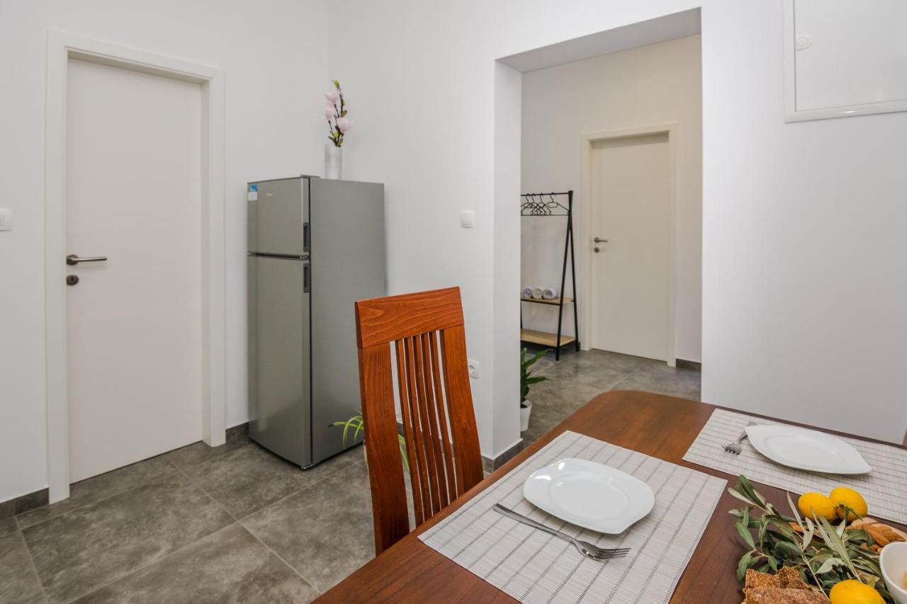 Lovely Apartment M&K In Peaceful Area - Zara Esterno foto
