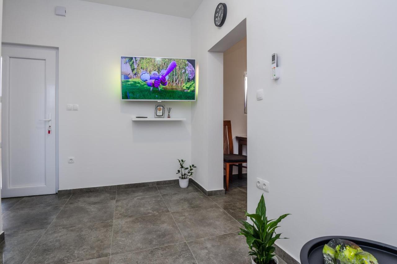 Lovely Apartment M&K In Peaceful Area - Zara Esterno foto