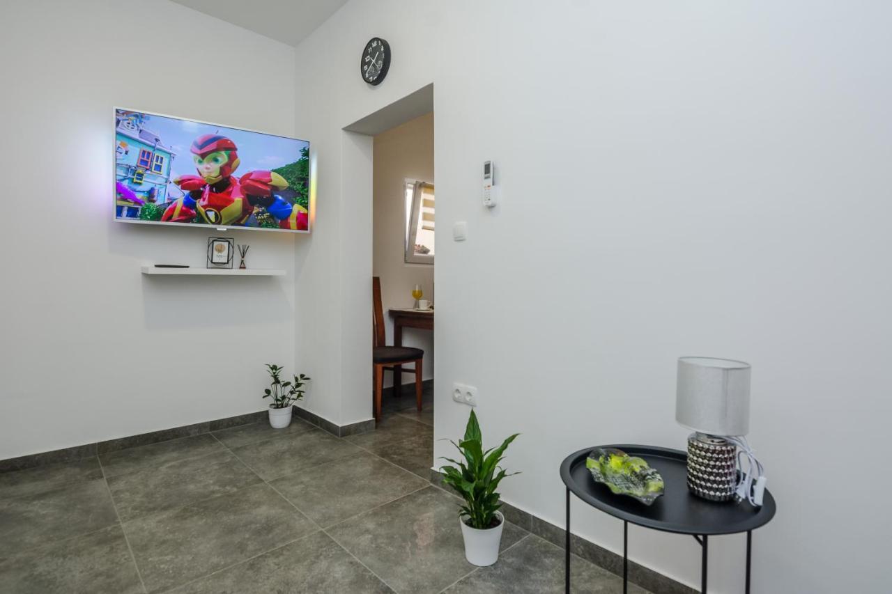 Lovely Apartment M&K In Peaceful Area - Zara Esterno foto