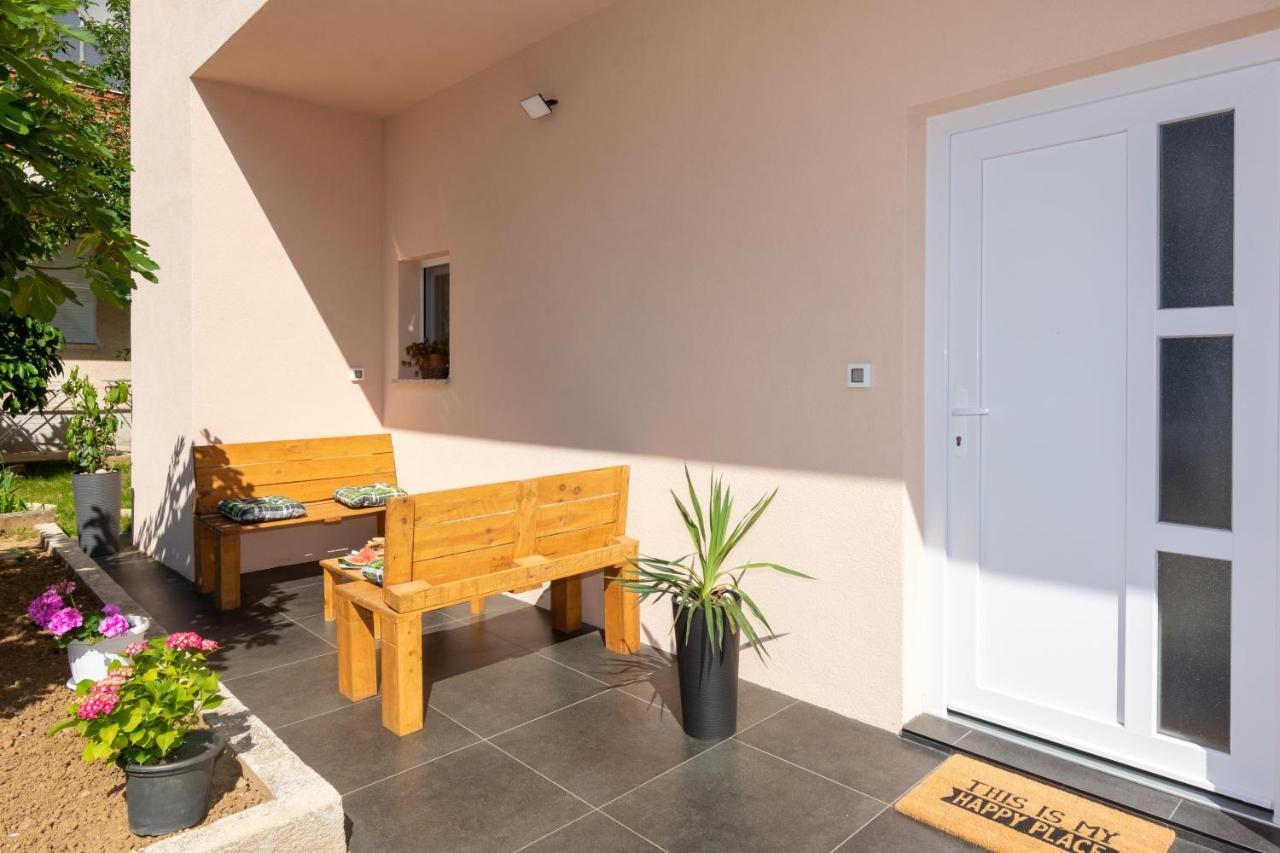 Lovely Apartment M&K In Peaceful Area - Zara Esterno foto